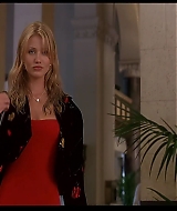 TheMaskFeaturette-IntroducingCameronDiaz-219.jpg