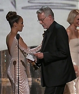 oscars2012cap_show_082.jpg