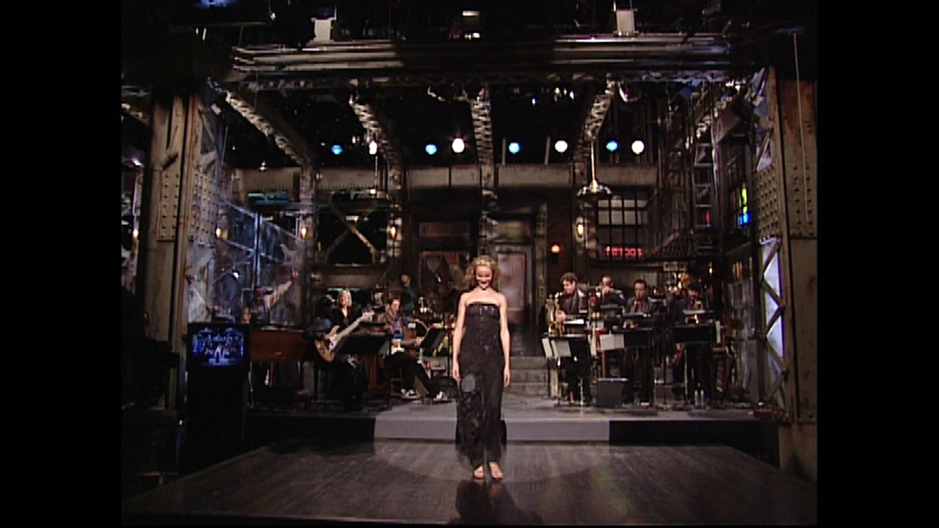 SNL-S24E01-038.jpg