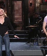 SNL-S27E16-173.jpg