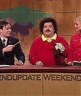 SNL-S27E16-393.jpg