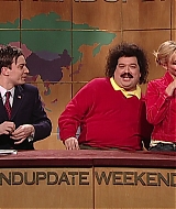 SNL-S27E16-469.jpg